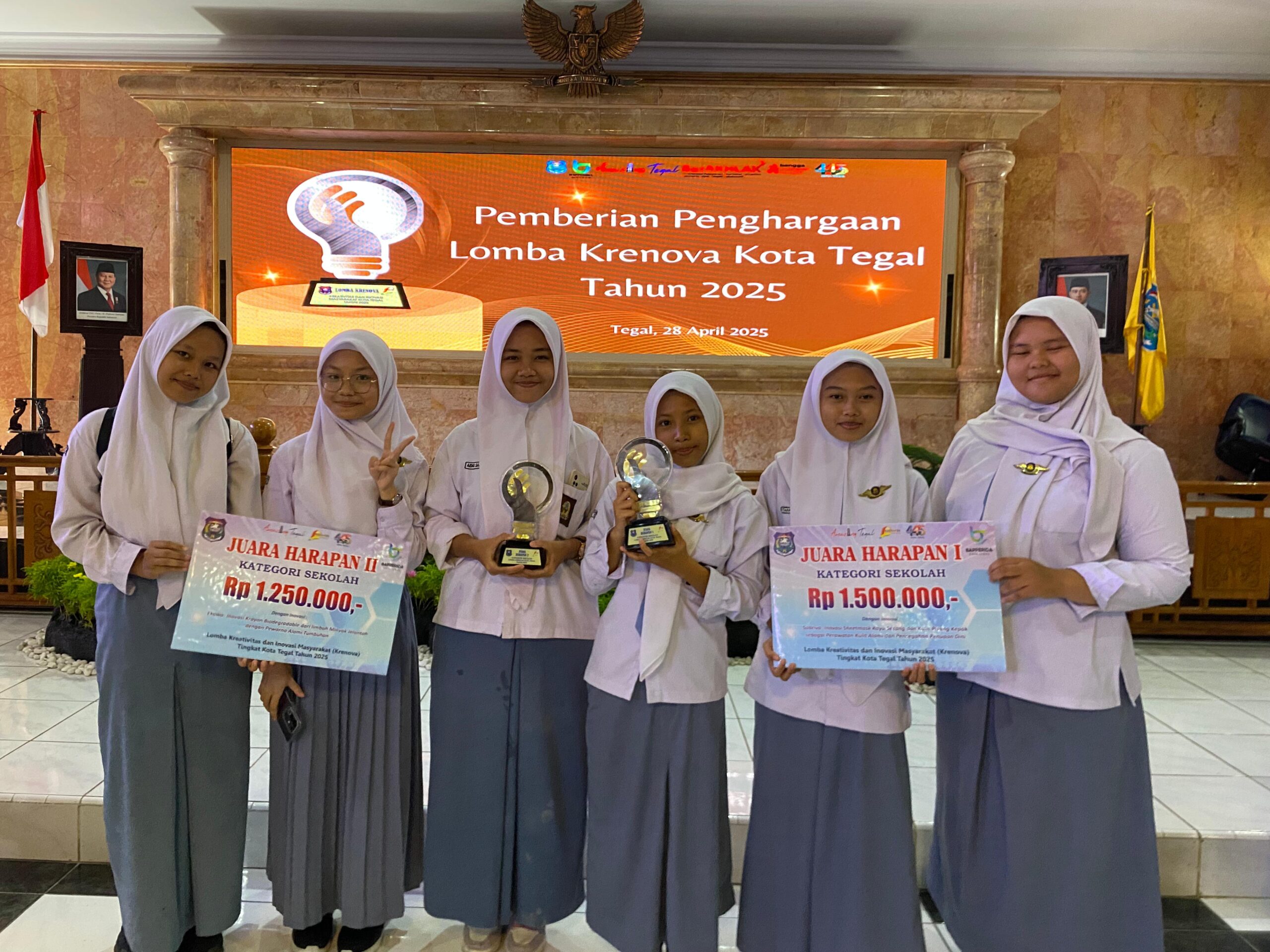 SMA Ihsaniyah Raih Dua Penghargaan di Ajang Krenova Kota Tegal 2025